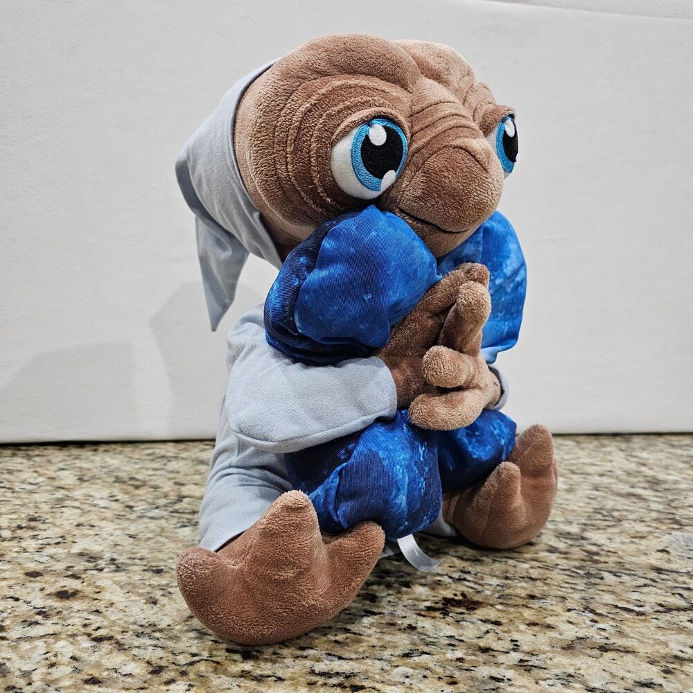 Retro E.T. Extra Terrestrial Universal Parks Plush Pillow Night Pajama Sleep Toy
